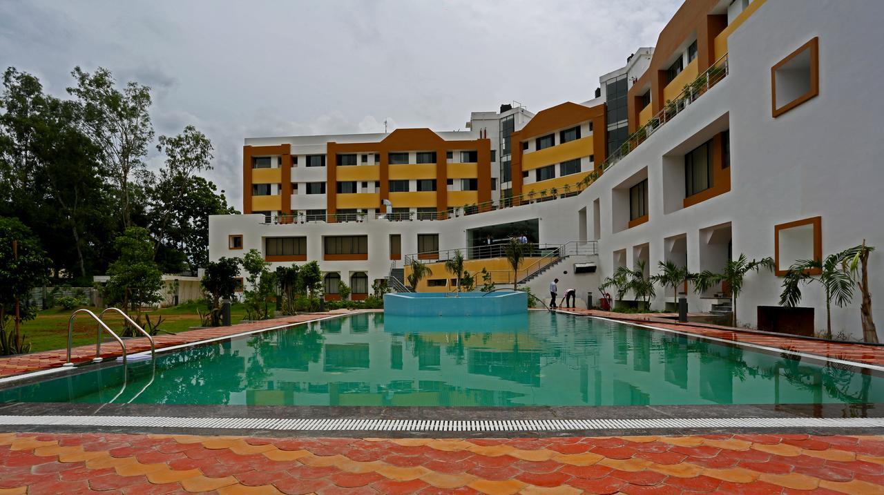 Kamlesh Continental Hotel Angul Bagian luar foto