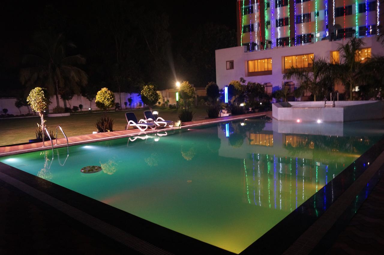 Kamlesh Continental Hotel Angul Bagian luar foto