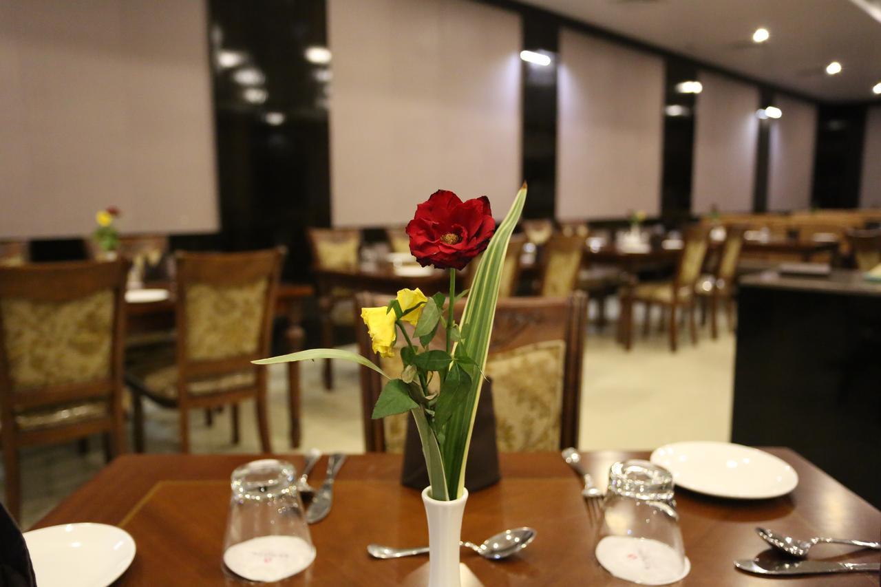 Kamlesh Continental Hotel Angul Bagian luar foto