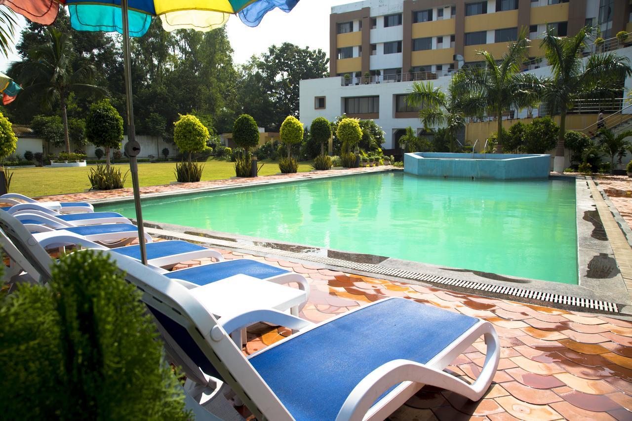 Kamlesh Continental Hotel Angul Bagian luar foto